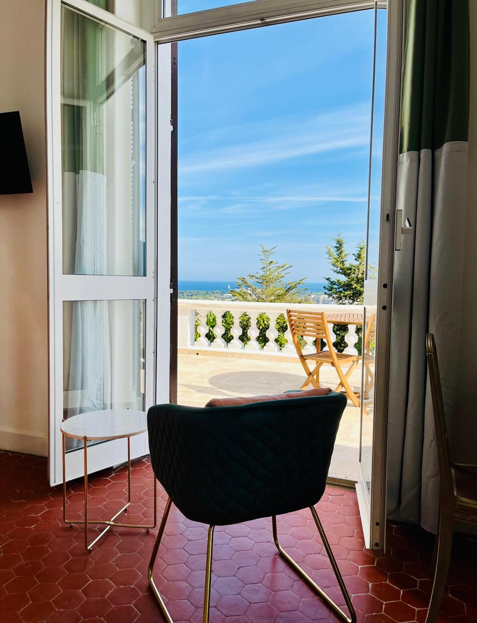 Villa Les Roches 망들리유 라 나플 외부 사진